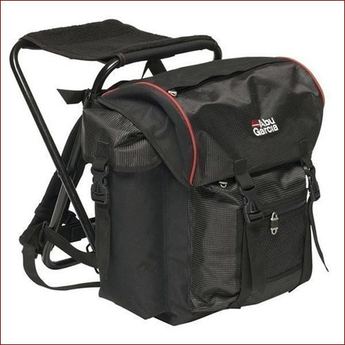 Abu Garcia • Basic Rucksack mit Stuhl